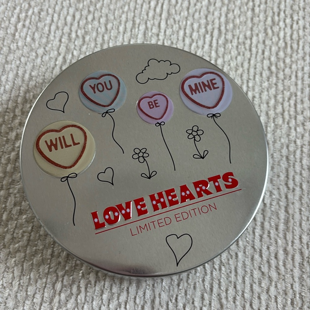 Swizzles love hearts limited edition Valentine’s Day tin